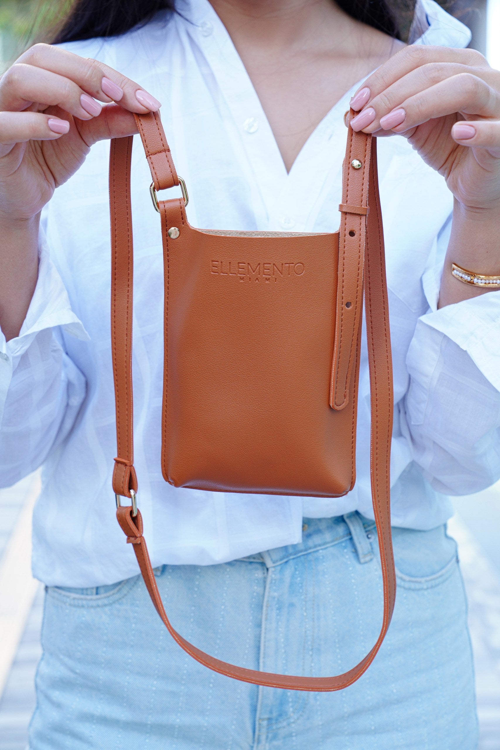 Beverly pocket Crossbody Tawny Brown
